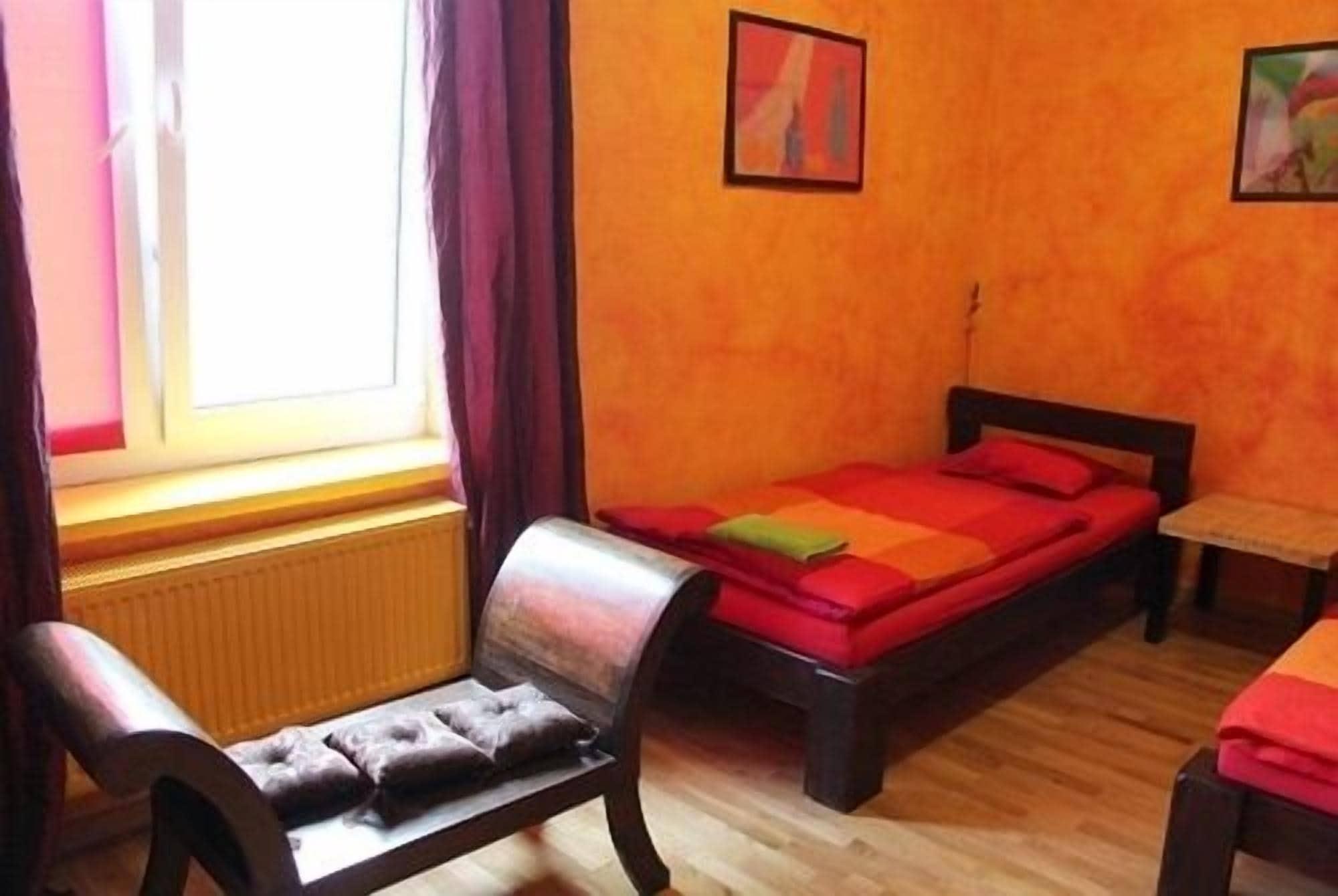 El Hostel Warsaw Exterior photo