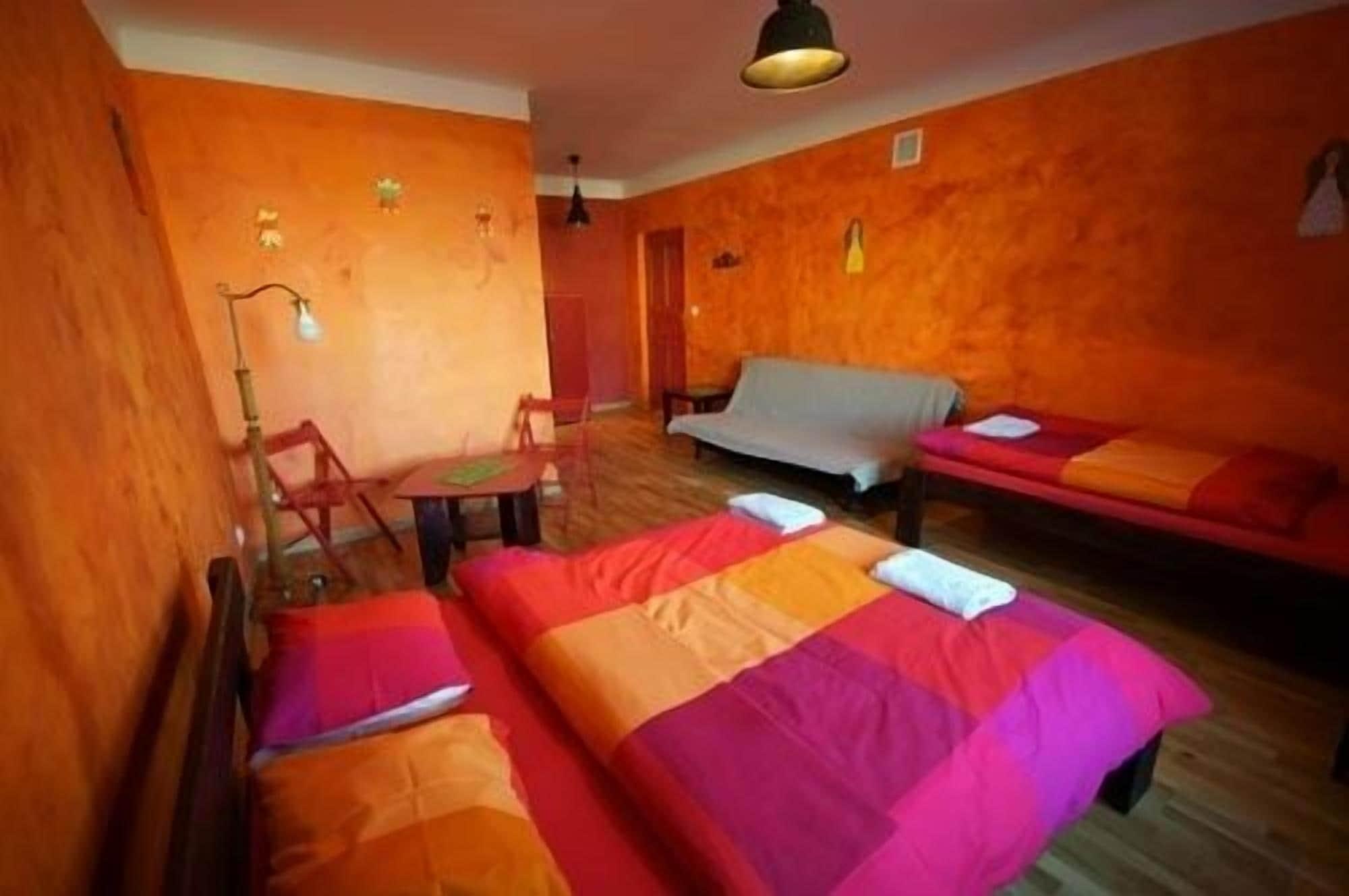 El Hostel Warsaw Exterior photo